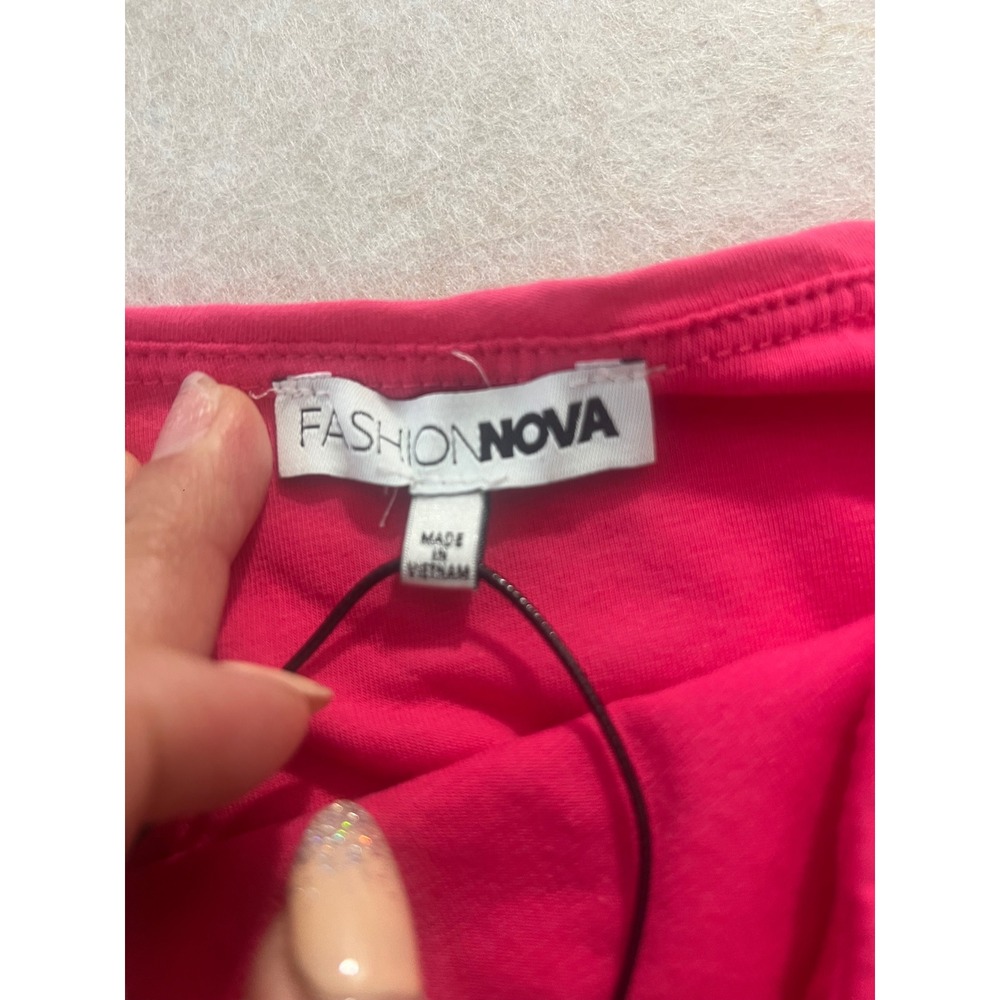Fashion Nova Women Hot Pink Essential Strapless Tube Top Size Small NWT - Picture 4 of 5